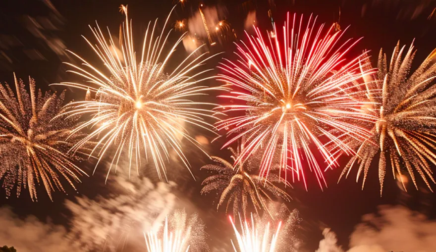 「祭る」非日常のイメージ、打ち上げ花火